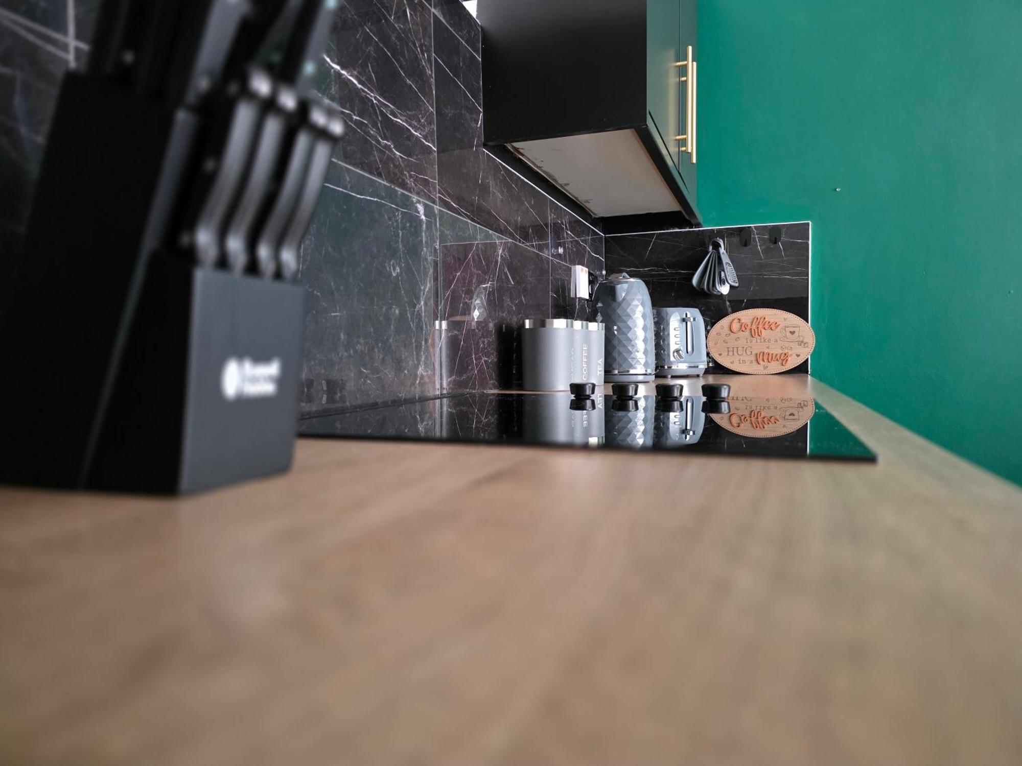 Deluxe 2br Near Center - Sleeps 6 Liverpool