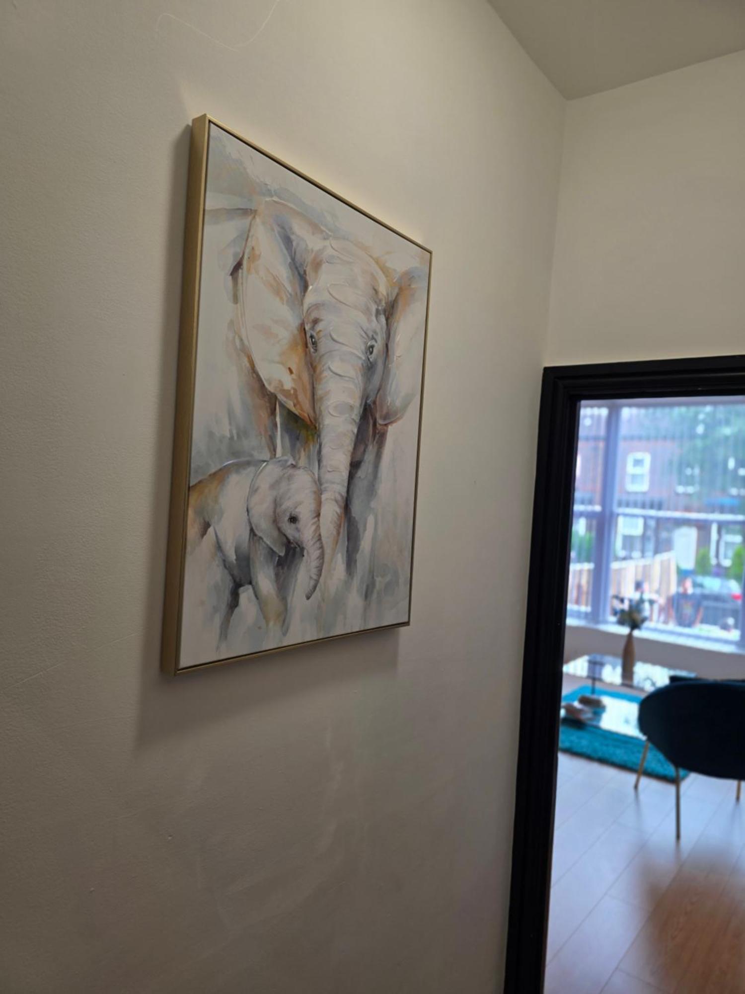 Deluxe 2br Near Center - Sleeps 6 *