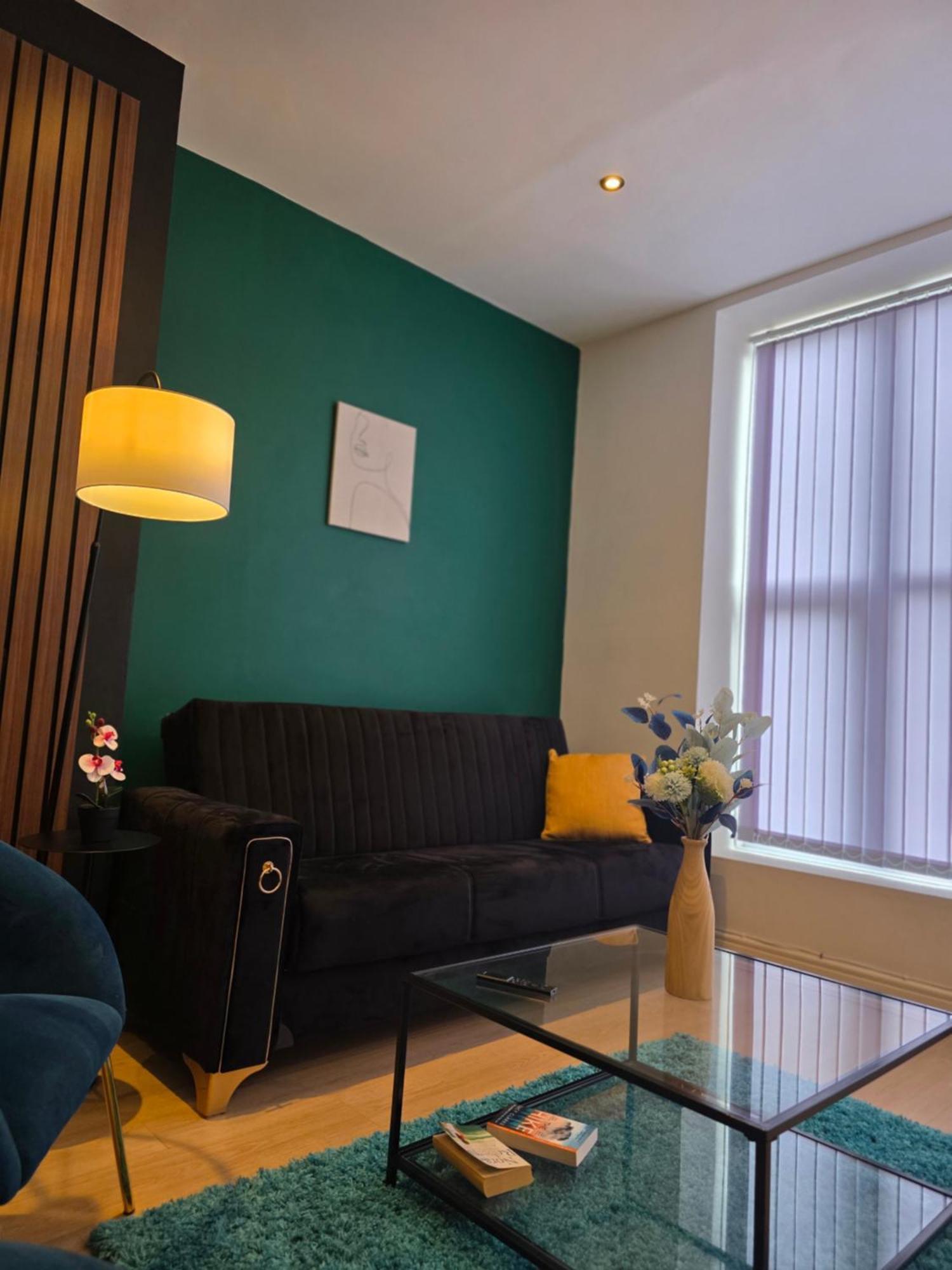 Deluxe 2br Near Center - Sleeps 6 Liverpool